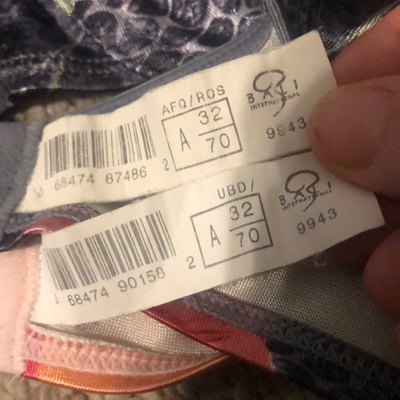 Bali bras 32 A Underwire Like New - Picture 2 of 4